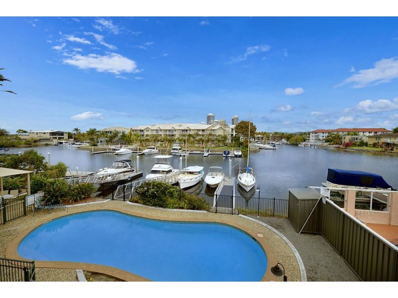 15/14 Jennifer Avenue, Runaway Bay QLD 4216