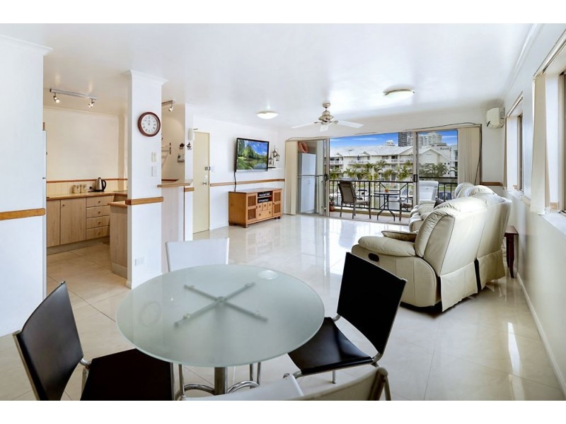 15/14 Jennifer Avenue, Runaway Bay QLD 4216