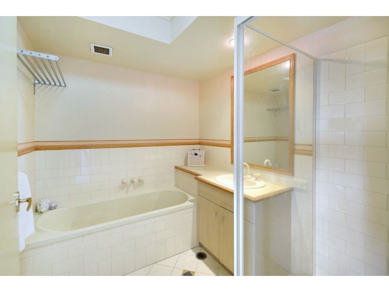 15/14 Jennifer Avenue, Runaway Bay QLD 4216