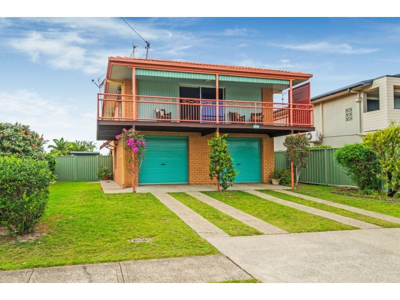 30 Barnard Street, Biggera Waters QLD 4216