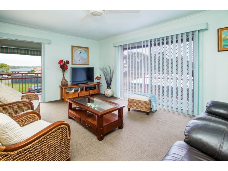 30 Barnard Street, Biggera Waters QLD 4216