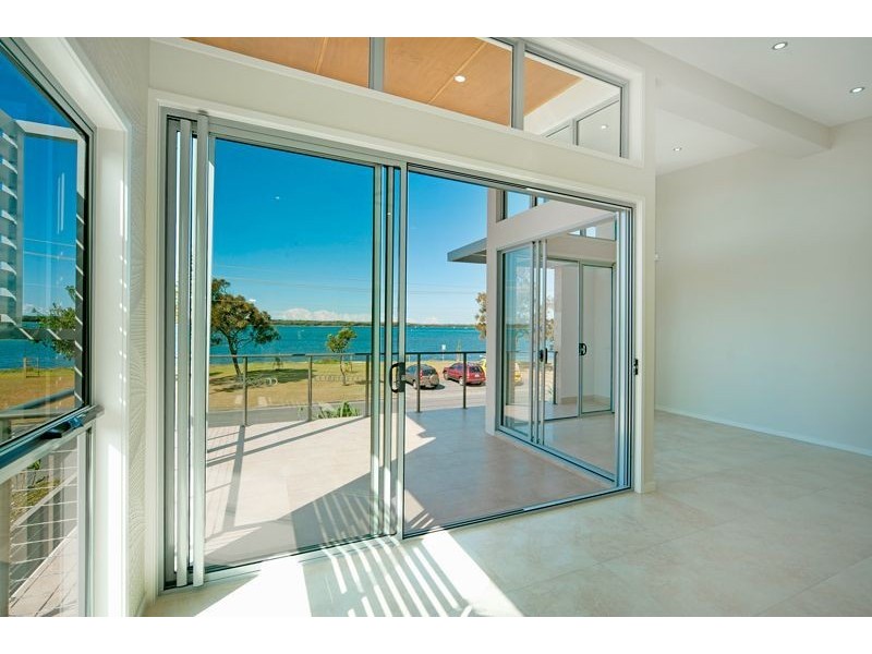 1/30 Anglers Esplanade, Runaway Bay QLD 4216