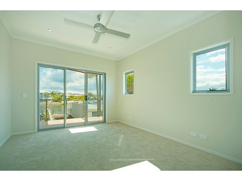 1/30 Anglers Esplanade, Runaway Bay QLD 4216