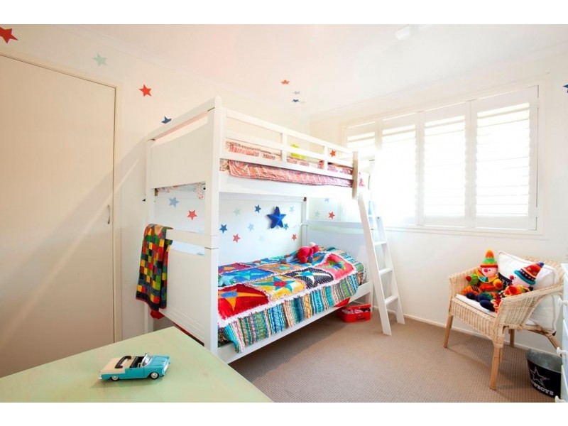 20 Waitomo Street, Broadbeach Waters QLD 4218