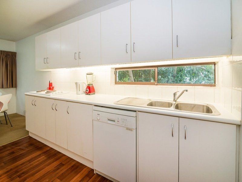 28 Rudd, Broadbeach QLD 4218