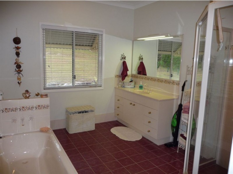 24 Rangeview Court, Boyland QLD 4275