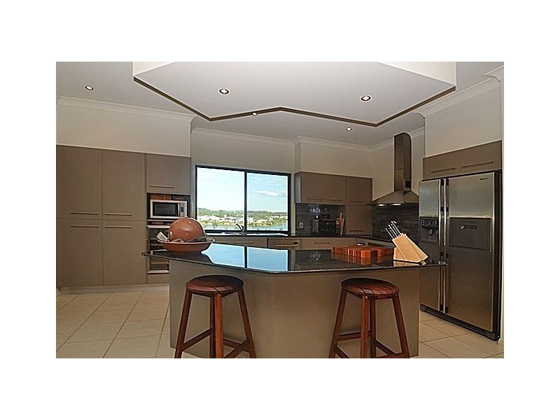 26 Mapleton Circuit, Varsity Lakes QLD 4227