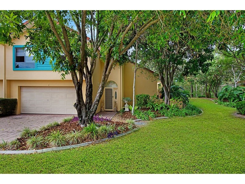 1 Twerton/125 Santa Cruz Boulevard, Clear Island Waters QLD 4226