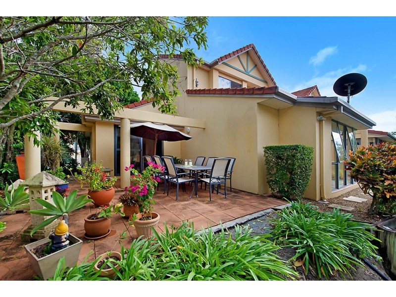 1 Twerton/125 Santa Cruz Boulevard, Clear Island Waters QLD 4226