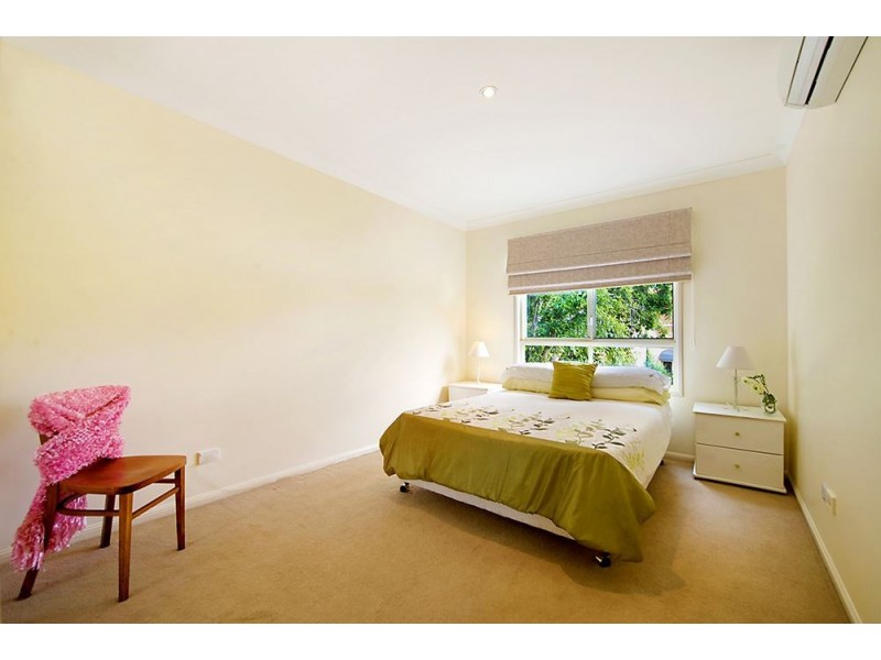 1 Twerton/125 Santa Cruz Boulevard, Clear Island Waters QLD 4226