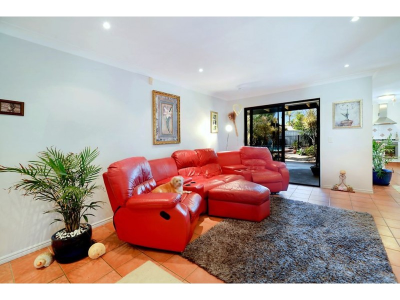 41 Sundown Drive, Paradise Point QLD 4216