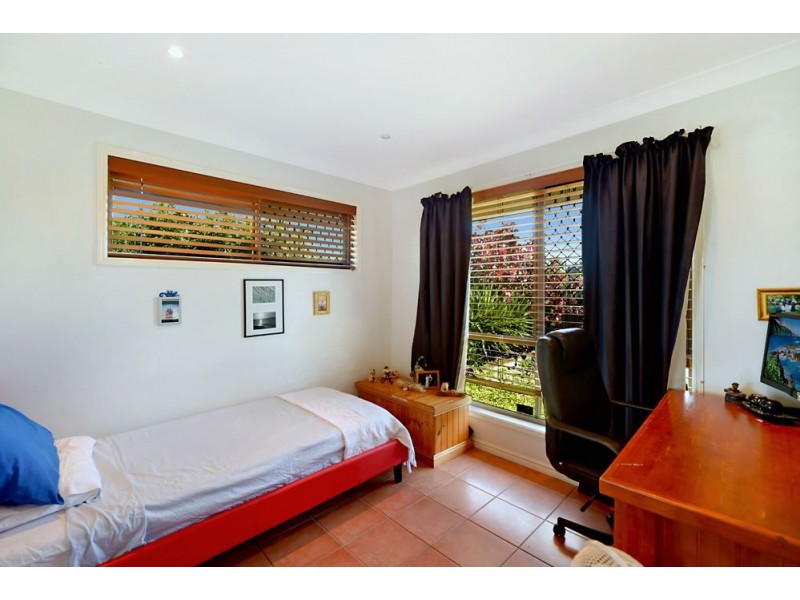 41 Sundown Drive, Paradise Point QLD 4216