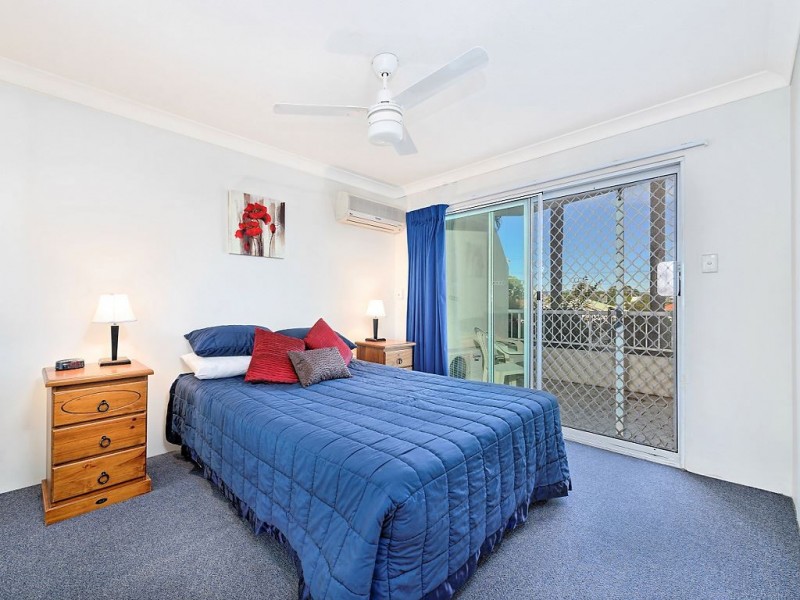 2/1915 Gold Coast Highway, Burleigh Heads QLD 4220