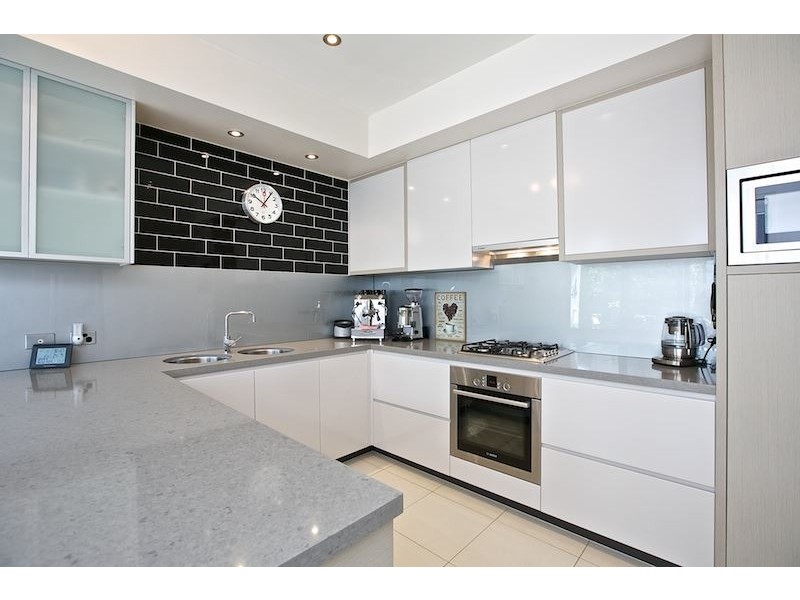 5 Ruthenium Court, Hope Island QLD 4212