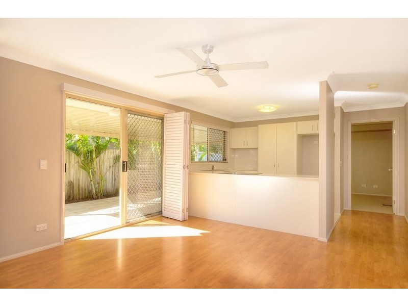 19 Hialeah Crescent, Helensvale QLD 4212