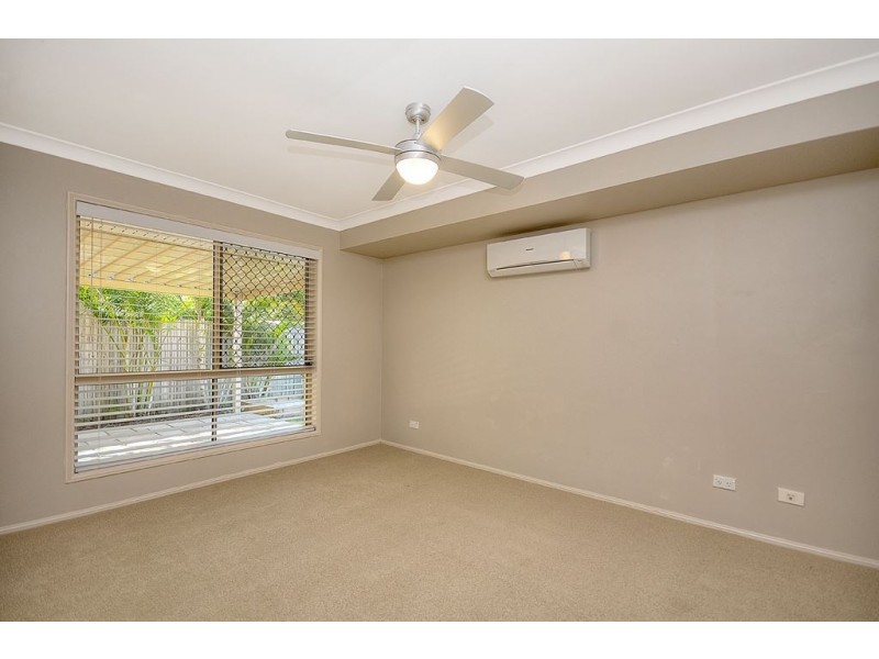 19 Hialeah Crescent, Helensvale QLD 4212