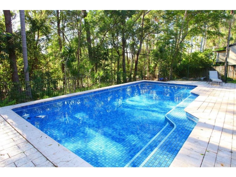 24 Banff Court, Robina QLD 4226