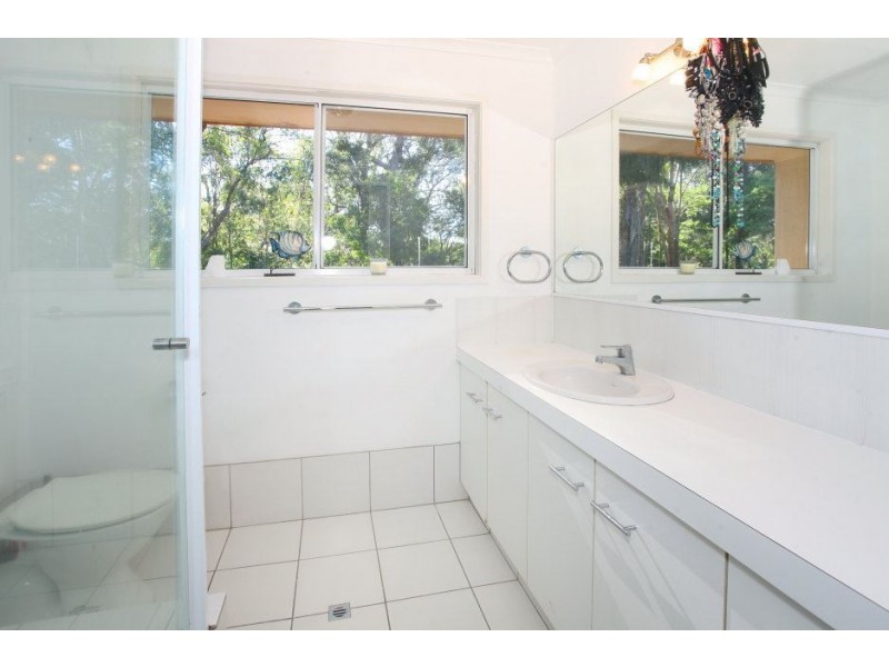 24 Banff Court, Robina QLD 4226