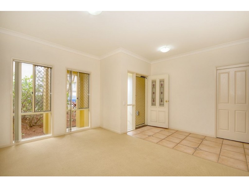 2/9 Alexandrina Drive, Varsity Lakes QLD 4227