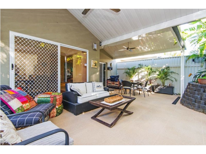 2/62 Compass Drive, Biggera Waters QLD 4216