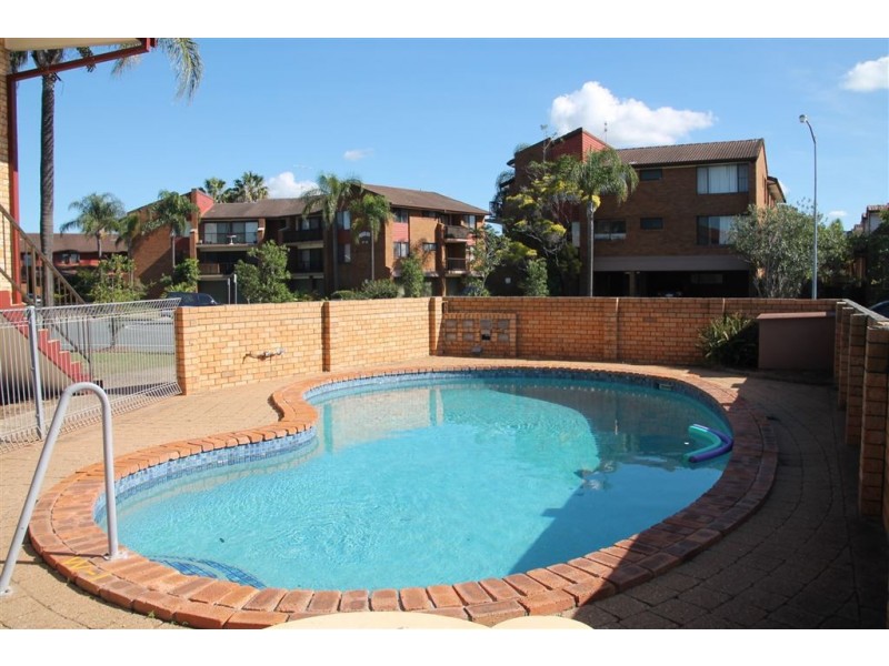 12 Duet Drive, Mermaid Waters QLD 4218
