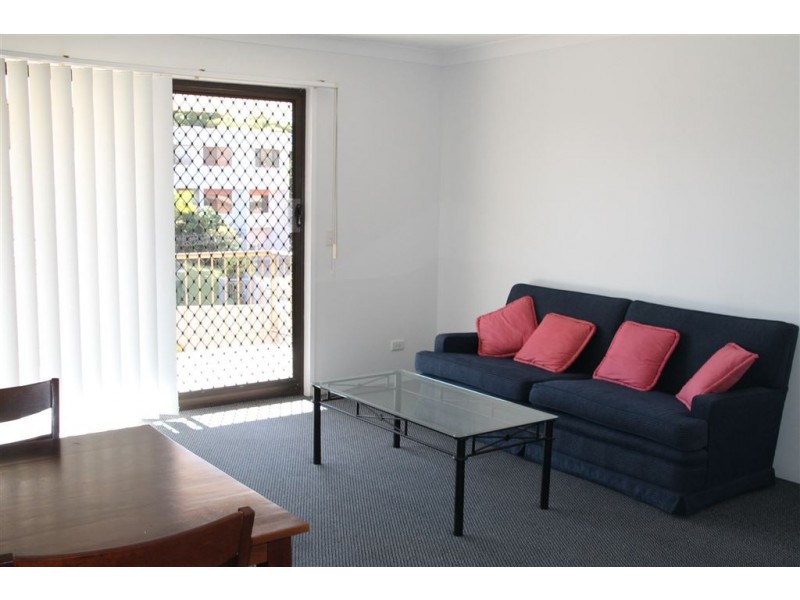 12 Duet Drive, Mermaid Waters QLD 4218