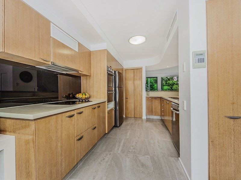 1121 ‘Spring Terraces’, Ross Street, Benowa QLD 4217