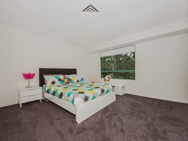 1121 ‘Spring Terraces’, Ross Street, Benowa QLD 4217