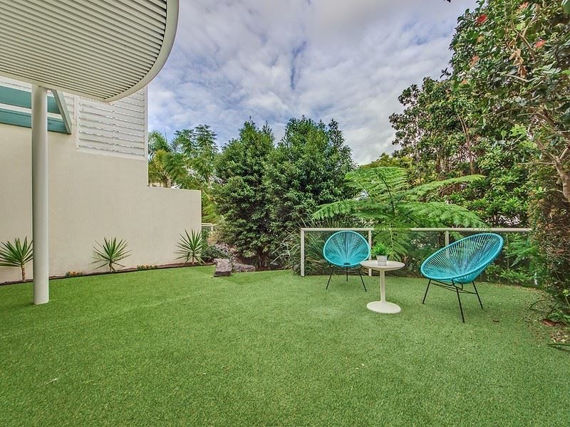 1121 ‘Spring Terraces’, Ross Street, Benowa QLD 4217