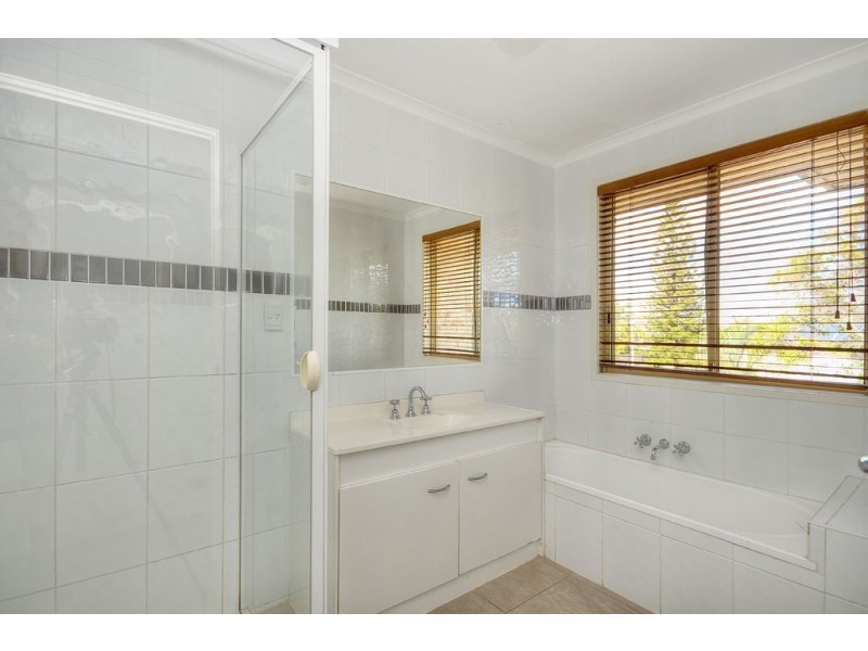 14 Karina Cres, Broadbeach Waters QLD 4218