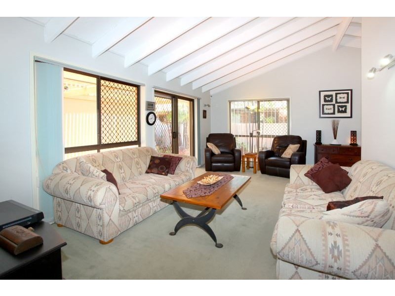 3 Anchorage Way, Biggera Waters QLD 4216