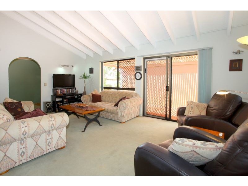 3 Anchorage Way, Biggera Waters QLD 4216