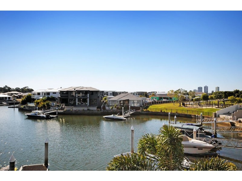 2/29 Compass Drive, Biggera Waters QLD 4216