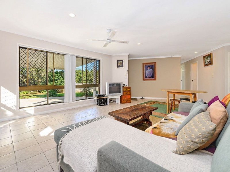 2 Bajada Place, Carrara QLD 4211