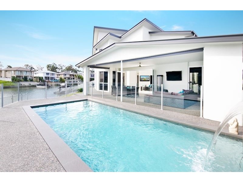 19 North Quay Drive, Biggera Waters QLD 4216