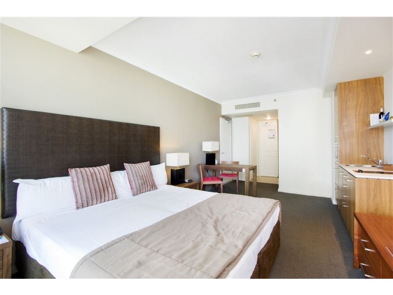 25 Laycock Street, Surfers Paradise QLD 4217