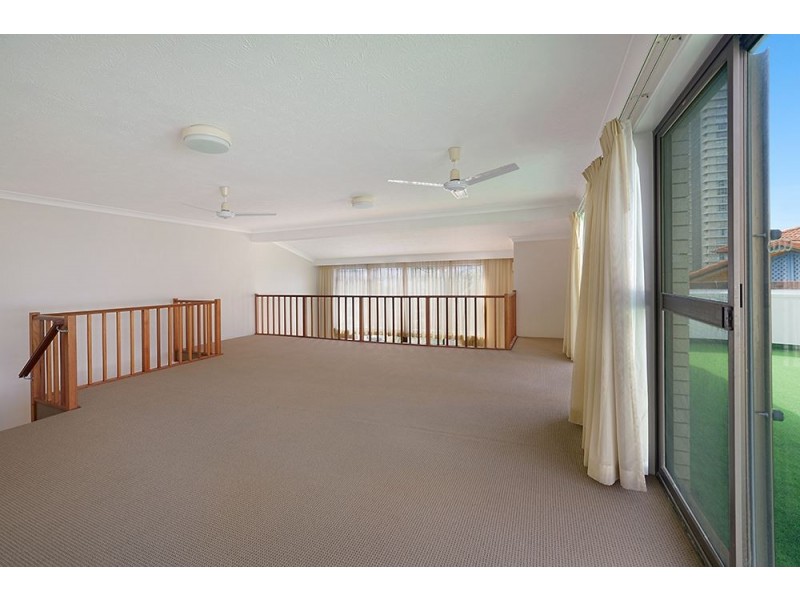 8-10 Queensland Ave, Broadbeach QLD 4218