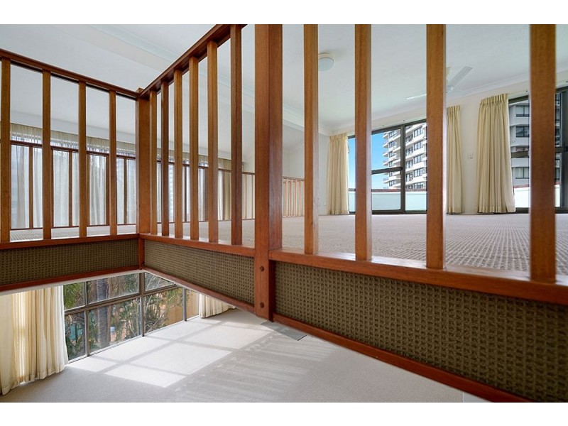 8-10 Queensland Ave, Broadbeach QLD 4218