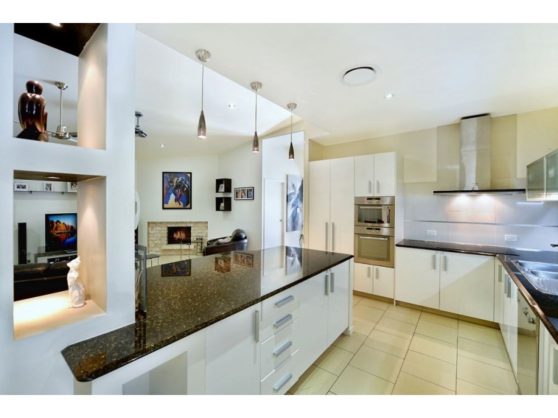 3 Moora Street, Ashmore QLD 4214