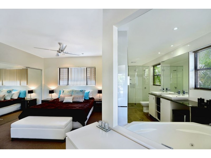 3 Moora Street, Ashmore QLD 4214