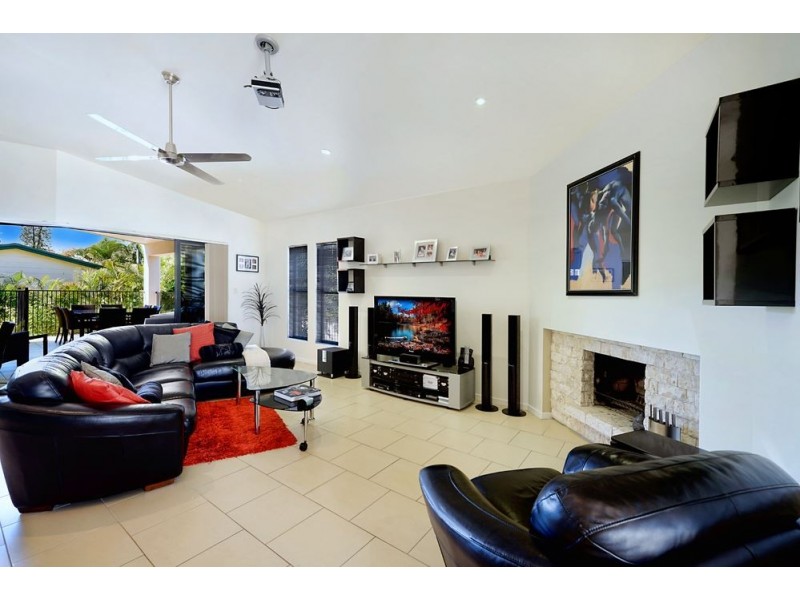 3 Moora Street, Ashmore QLD 4214