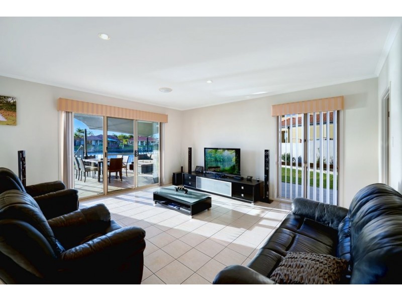 13 Westlake Court, Helensvale QLD 4212