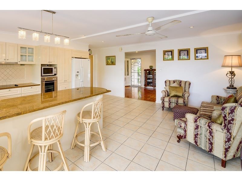 55 Poinciana Blvd, Broadbeach Waters QLD 4218