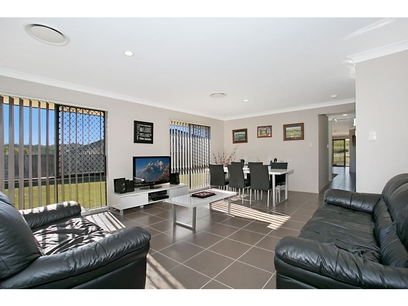 36 Faraday Crescent, Pacific Pines QLD 4211