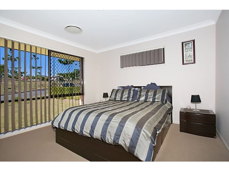36 Faraday Crescent, Pacific Pines QLD 4211