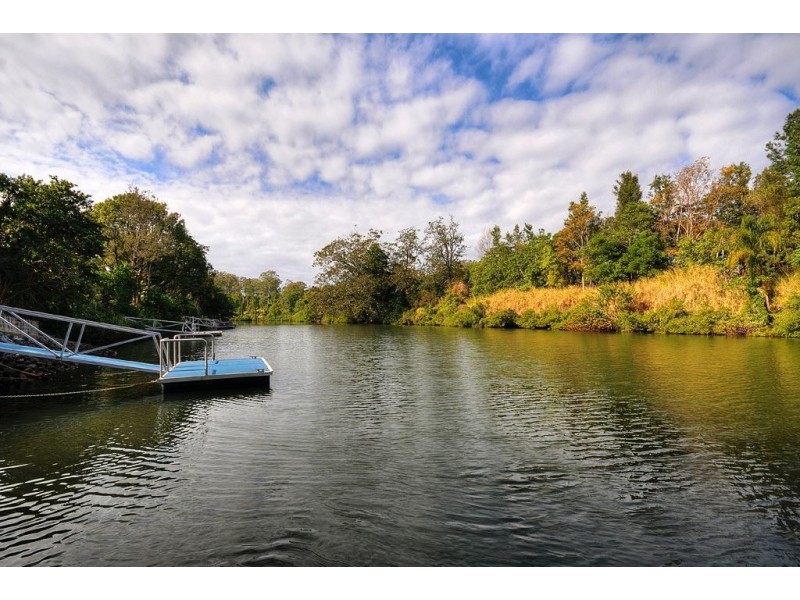 37 Nerang River Drive, Nerang QLD 4211