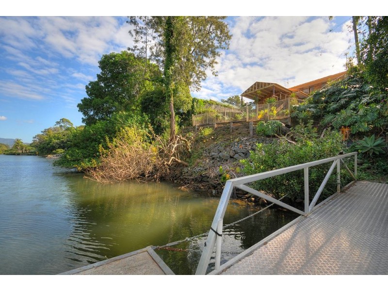 37 Nerang River Drive, Nerang QLD 4211