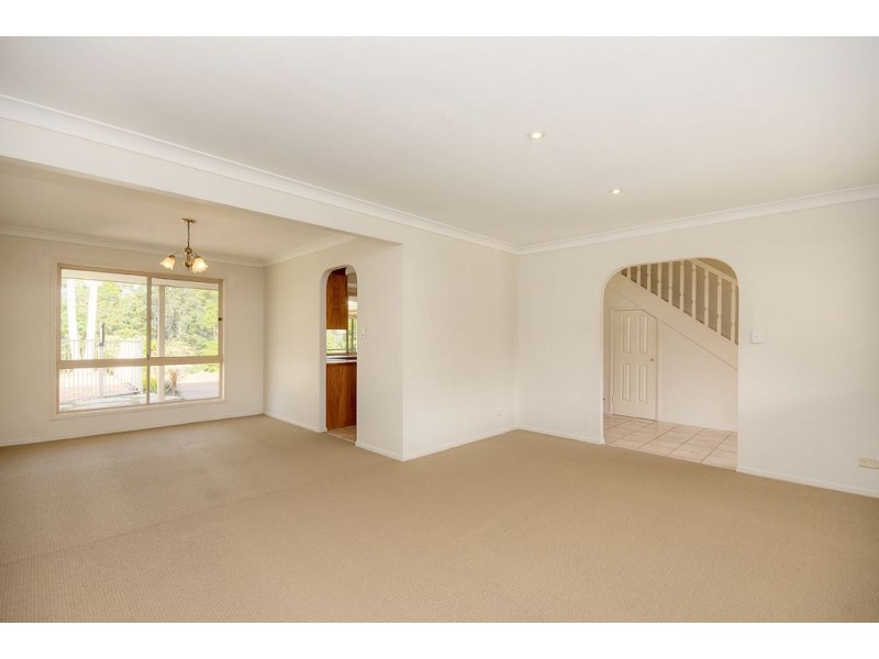 37 Nerang River Drive, Nerang QLD 4211