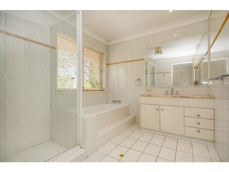 37 Nerang River Drive, Nerang QLD 4211