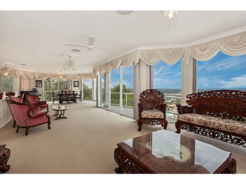 25 Moroccan Street, Highland Park QLD 4211